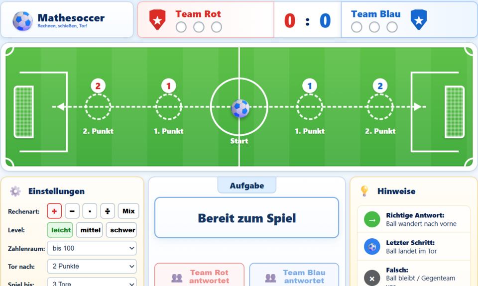 Screenshot der Tool „Mathesoccer“ mit virtuellem Fußballfeld, Punkteanzeige für zwei Teams sowie Einstellungen für Rechenarten und Schwierigkeitsstufen.