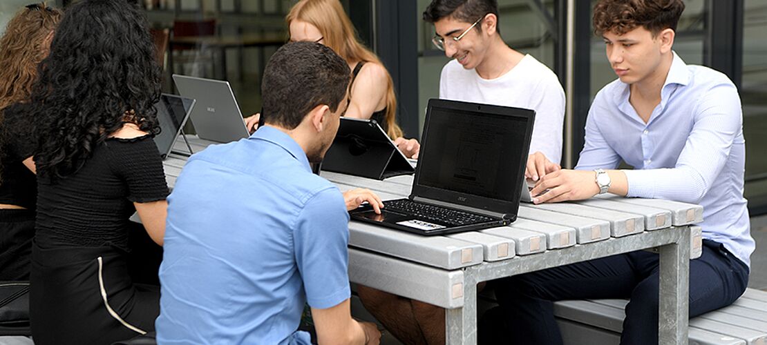Die Laptop- und Tabletklassen sind ein Teil des 8-Punkte-Plans für Digitalisierung.