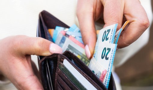 Lehrkräfte zahlen Schulmaterialien aus eigener Tasche