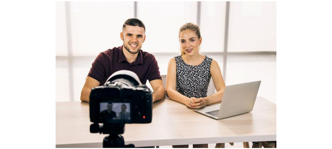 Studenten vor der Videokamera